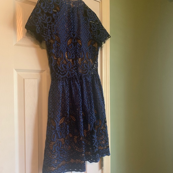 Beautiful blue and black lace dress - Picture 3 of 3